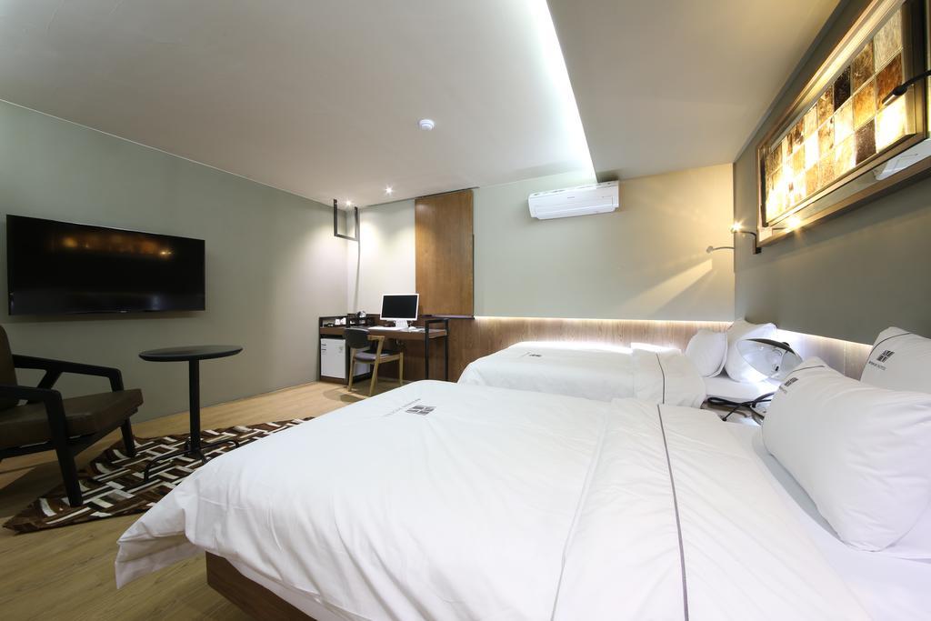Avenue Hotel Чонджу Екстер'єр фото