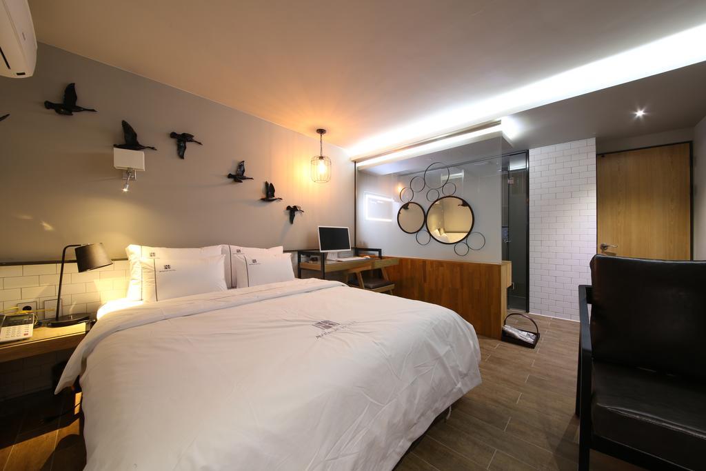 Avenue Hotel Чонджу Екстер'єр фото