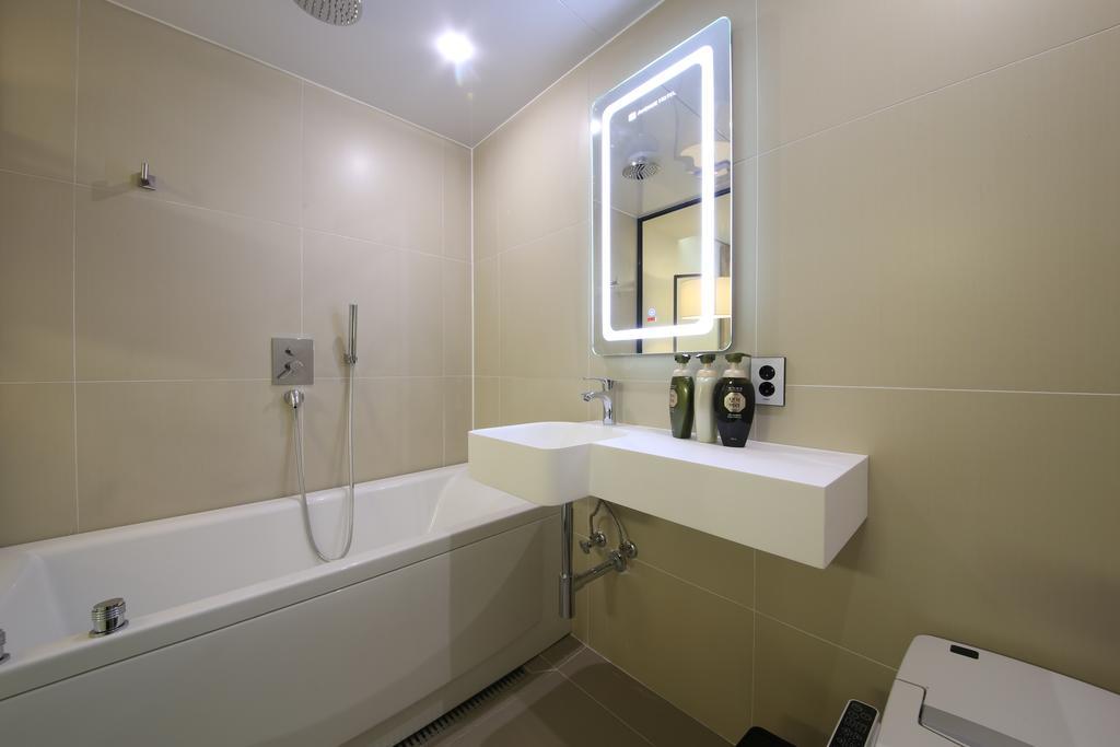 Avenue Hotel Чонджу Екстер'єр фото