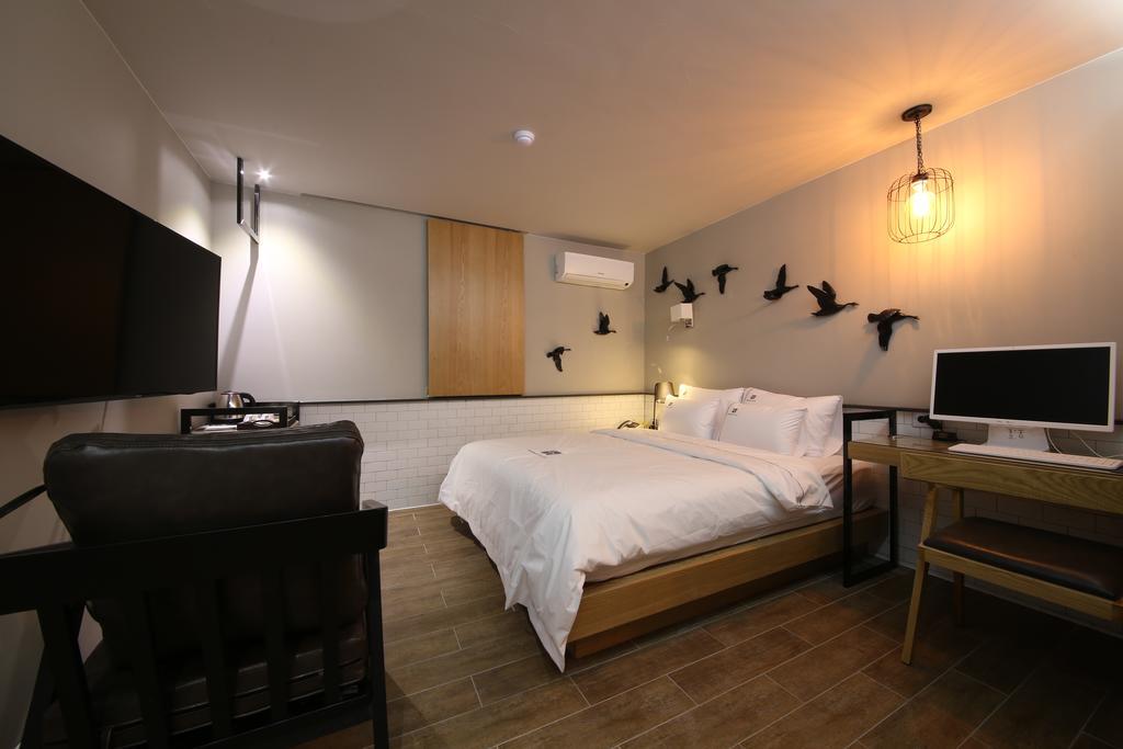 Avenue Hotel Чонджу Екстер'єр фото