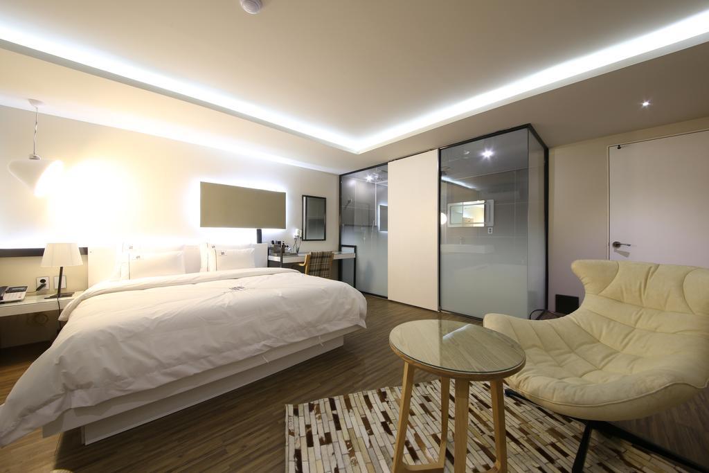 Avenue Hotel Чонджу Екстер'єр фото