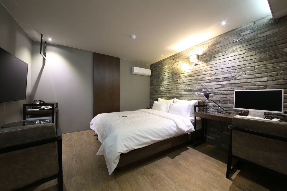 Avenue Hotel Чонджу Екстер'єр фото